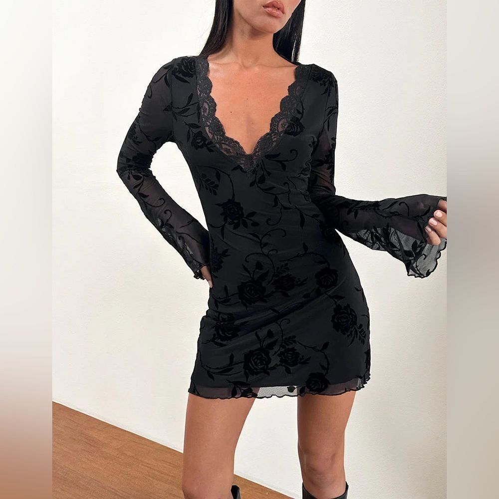 Motel Sriti Mini Dress In Rose Flock Black